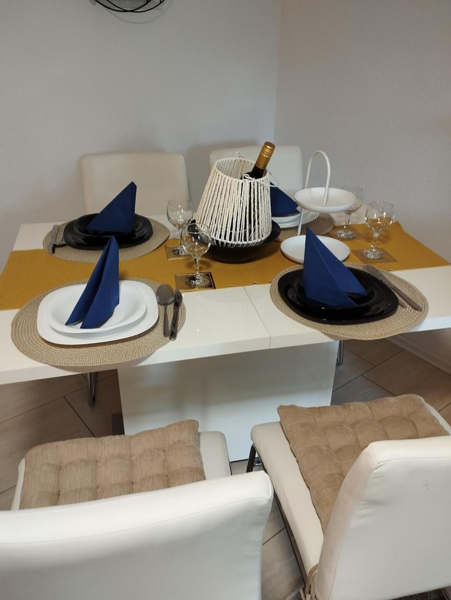 Family Apartment Karlovac